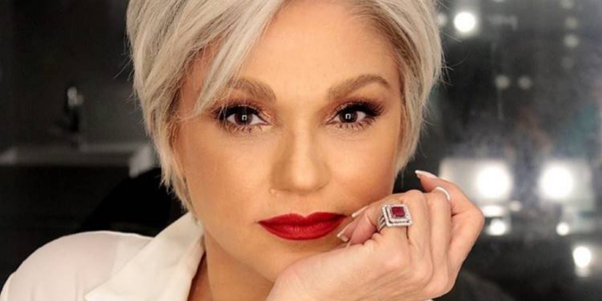 http://tvfoco.uai.com.br/wp-content/uploads/2015/05/Daniela-Mercury.jpg