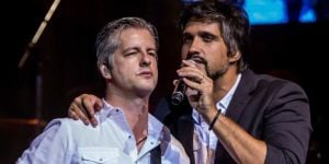 Leo Chaves e o irmão, Victor Chaves, já não formam mais uma dupla musical (Foto: Reprodução / YouTube)