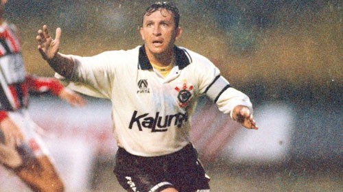 Neto jogando pelo Corinthians Neto jogando pelo Corinthians