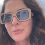 Ana Paula Padrão surge em biquíni mínimo e bota os melões para jogo