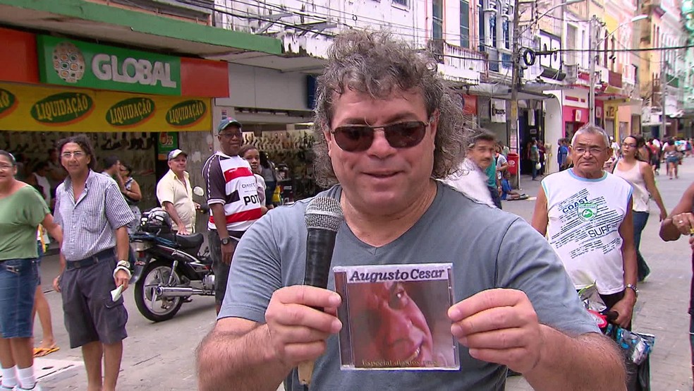 Cantor Augusto César foi diagnosticado com Covid-19 e morreu aos 61 anos de idade (Foto: Reprodução) Cantor Augusto César foi diagnosticado com Covid-19 e morreu aos 61 anos de idade (Foto: Reprodução)