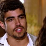 Edgar (Caio Castro) vai acabar se rendendo na novela Ti-Ti-Ti? (Foto: Reprodução/Globo)