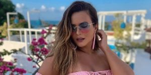 Geisy Arruda surgiu provocante em cliques no Instagram (Foto: Reprodução)