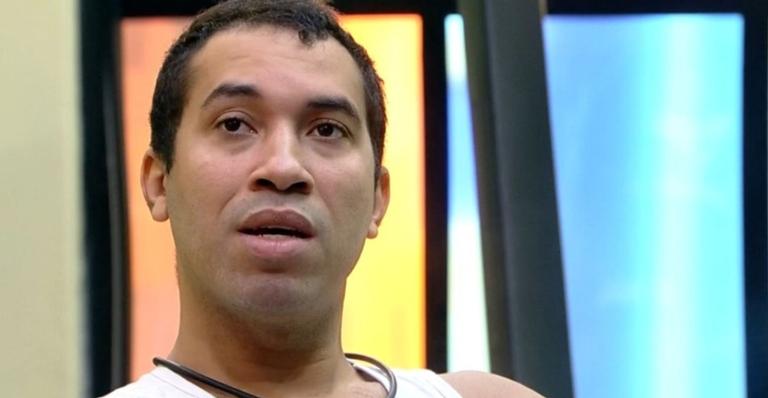 Gilberto se recusa a votar mais uma vez em Roldoffo no BBB21 - (Reprodução/GloboPlay) Gilberto se recusa a votar mais uma vez em Roldoffo no BBB21 - (Reprodução/GloboPlay)