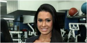 A musa fitness Gracyanne Barbosa comemora a Páscoa e encanta o público com muita sensualidade (Foto: Reprodução)