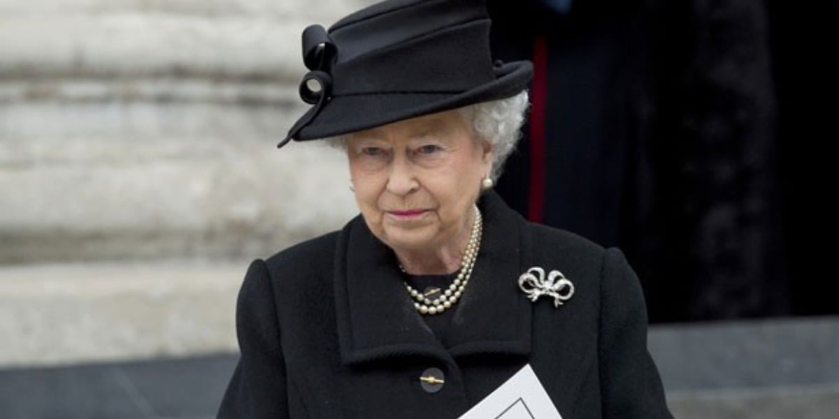 Rainha Elizabeth sente grande dor após morte do marido (Foto: Reprodução)