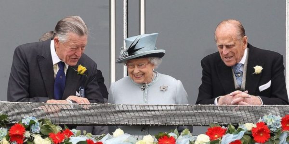 Rainha Elizabeth. Michael Oswald e Philip (Foto: Reprodução)