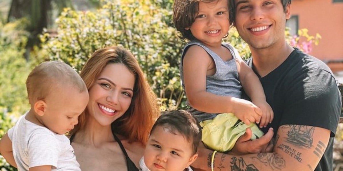 Sarah Pôncio, Jonathan Couto e os filhos do casal (Foto Reprodução)