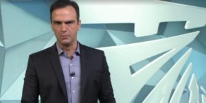 Tadeu Schmidt no comando do Fantástico (Foto: Reprodução)
