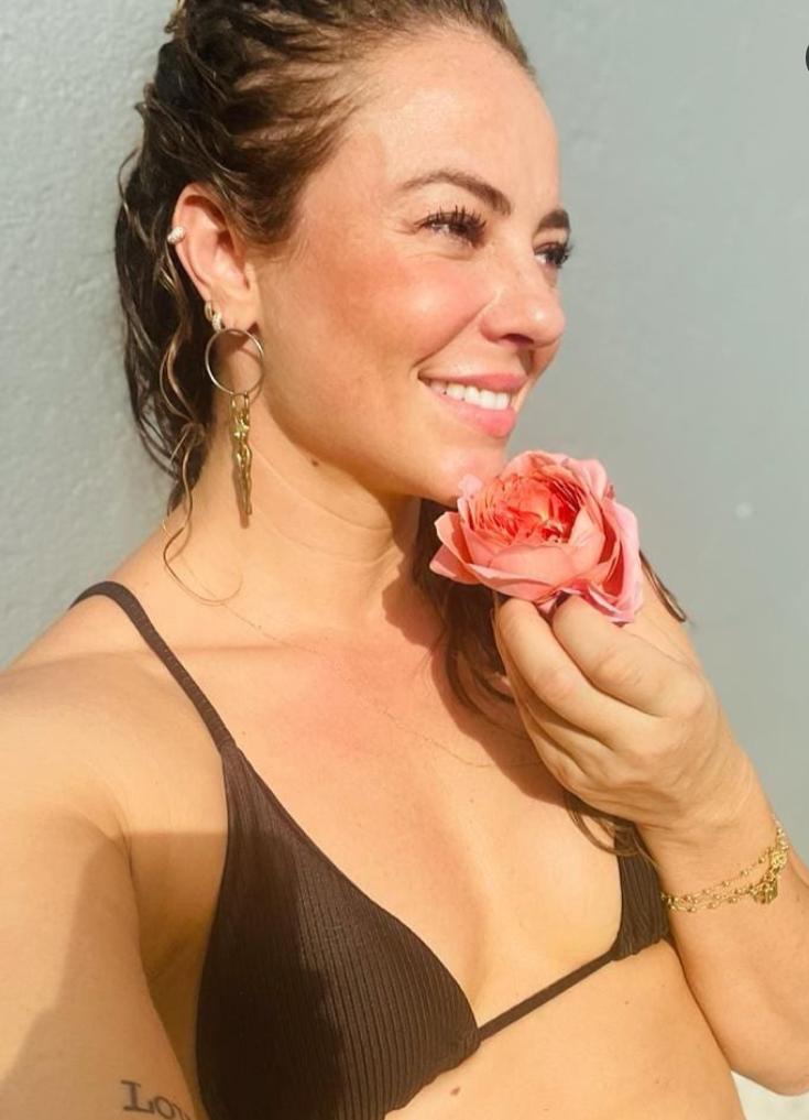 A musa posou hoje no seu Instagram 
