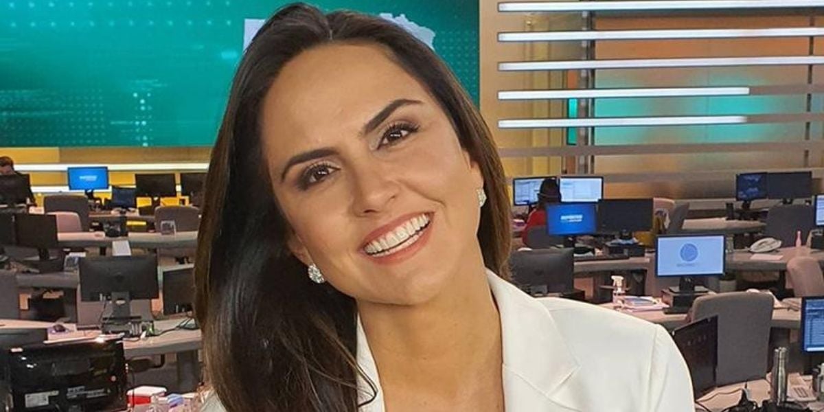 Após demitir Carla Cecato, Record desliga Thalita Oliveira que vai aos prantos e reverte decisão com bomba