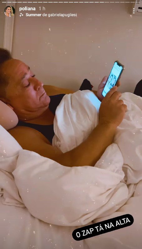 Leonardo foi flagrado enquanto assistia vídeos no celular (Foto: Reprodução)