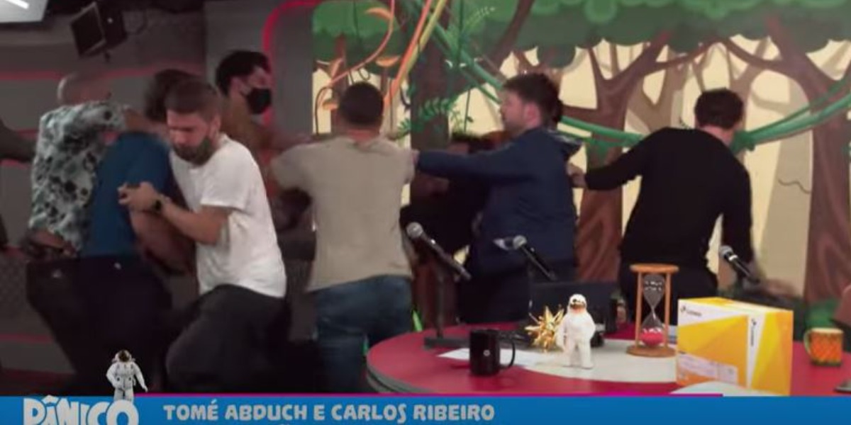 André Marinho e Tomé Abduch saíram na porrada no "Pânico" (Foto: Reprodução/YouTube)