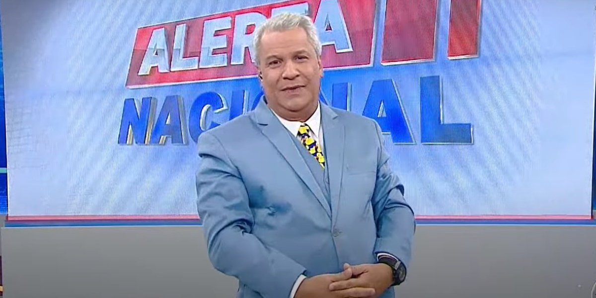 Sikêra Jr abandona jornal ao vivo após surto e jogar equipamento (Foto: Reprodução/RedeTV!)