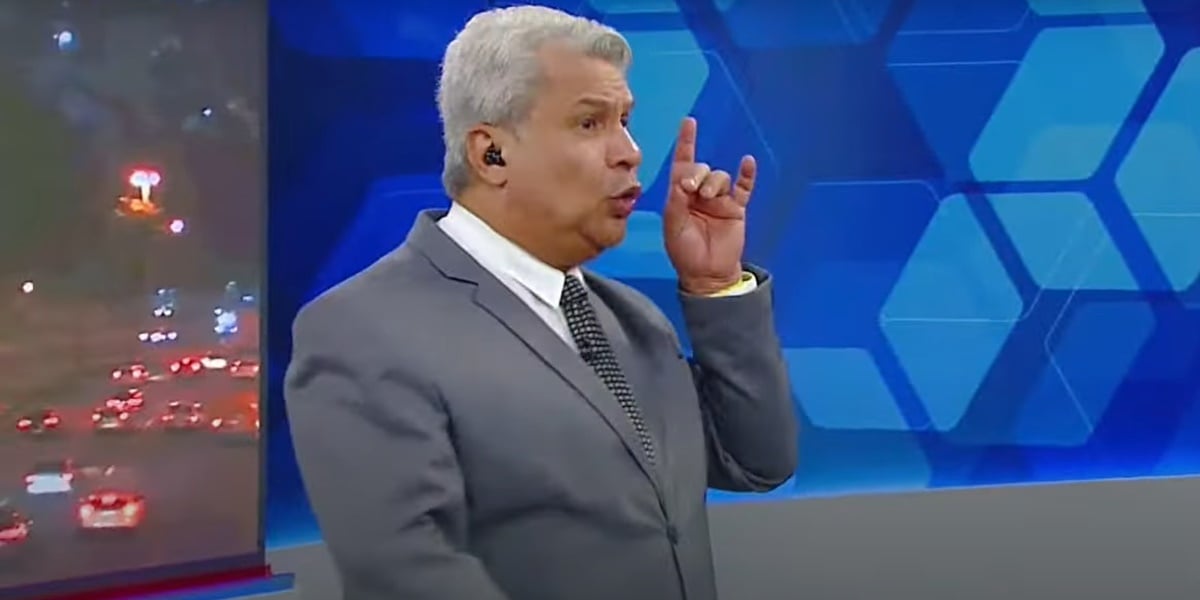 http://tvfoco.uai.com.br/wp-content/uploads/2015/05/Daniela-Mercury.jpg