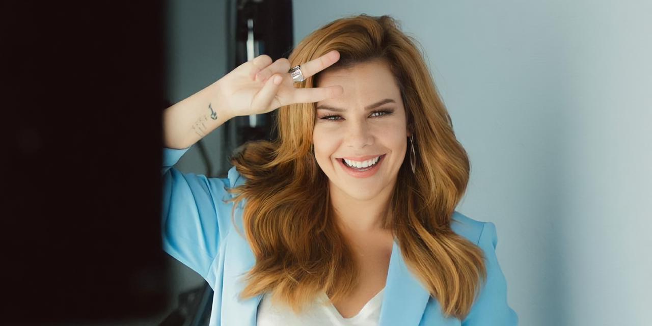 http://tvfoco.uai.com.br/wp-content/uploads/2015/05/Daniela-Mercury.jpg