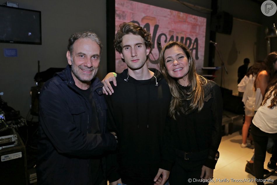 Adriana Esteves já foi casada com Marco Ricca e teve um filho com o ator (Foto: Reprodução)
