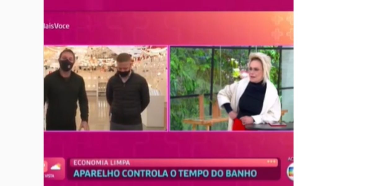 "Alguém botou lá", Ana Maria escandaliza e expõe intimidades ao vivo, gerando constrangimento: "Só 5 minutos" "Alguém botou lá", Ana Maria escandaliza e expõe intimidades ao vivo, gerando constrangimento: "Só 5 minutos"