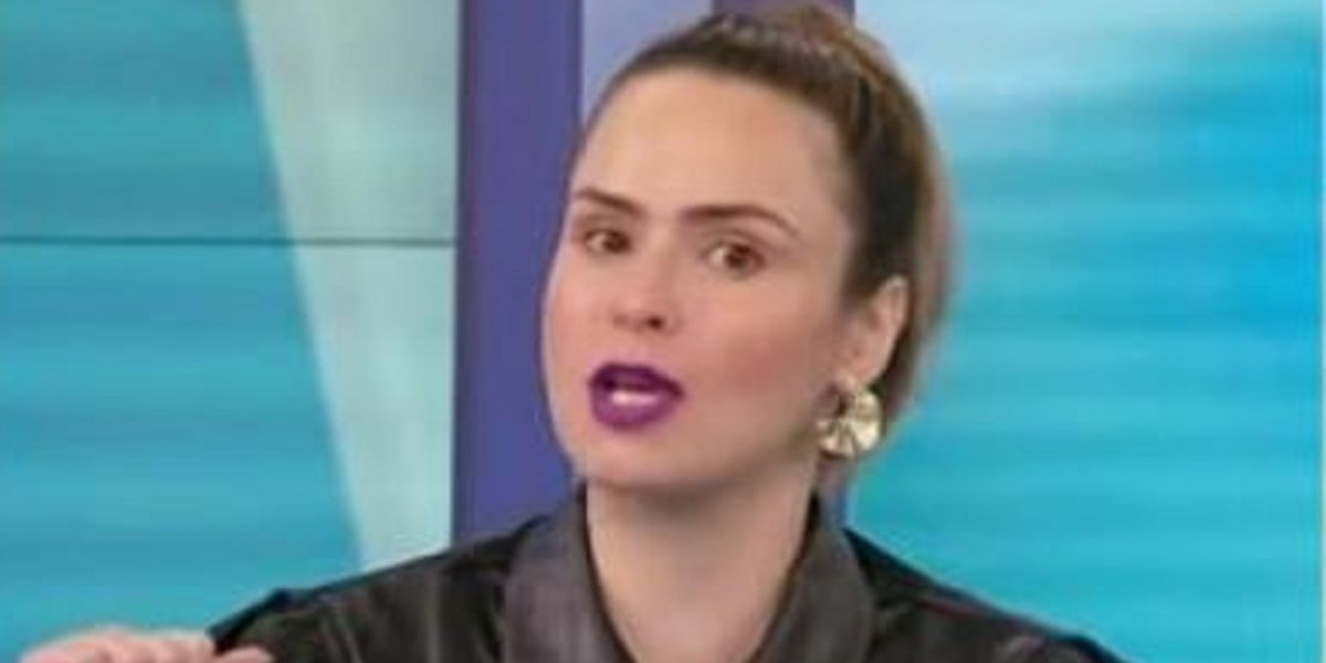 Ana Paula Renault dá bronca ao vivo na produção de Fofocalizando (Foto: Reprodução/SBT)