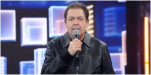 Faustão peita Globo, antecipa saída e começa programa com bomba: “Dançou”