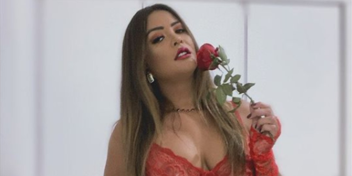 http://tvfoco.uai.com.br/wp-content/uploads/2015/05/Daniela-Mercury.jpg