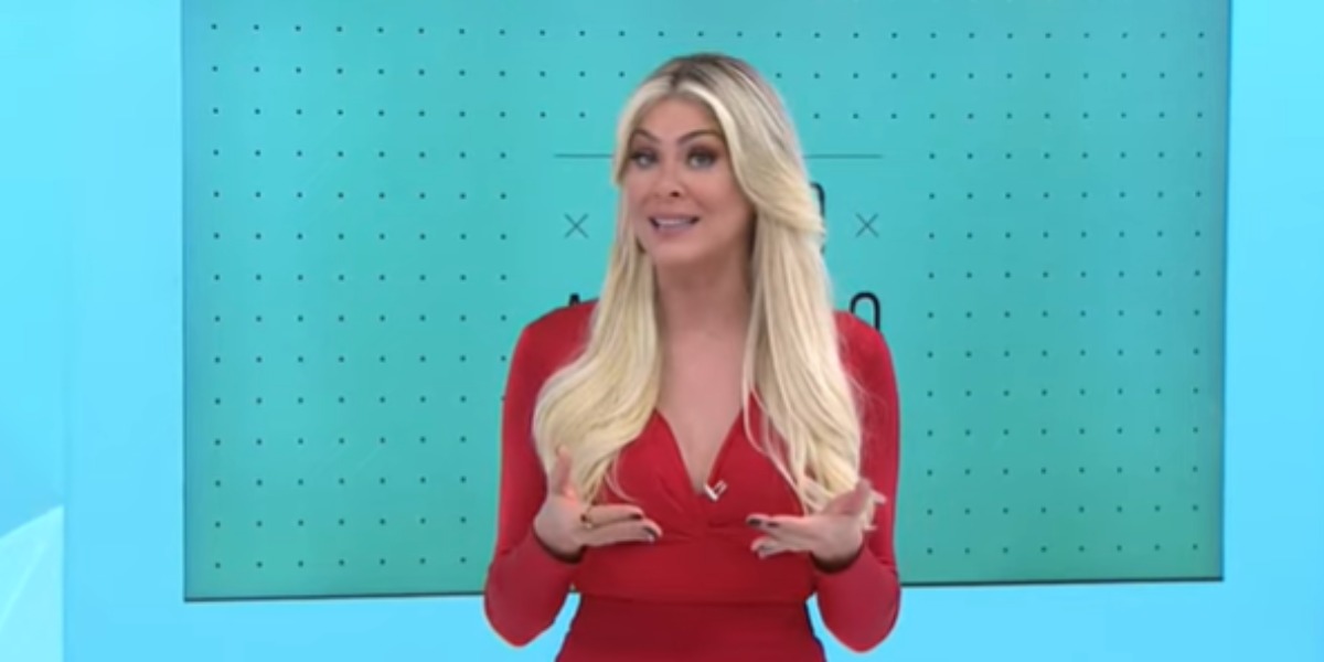 Renata Fan usou as redes sociais para expor indignação com separação em seu clube (Foto: Reprodução)