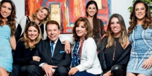 Silvio Santos, Íris Abravanel e as filhas (Foto: Reprodução)
