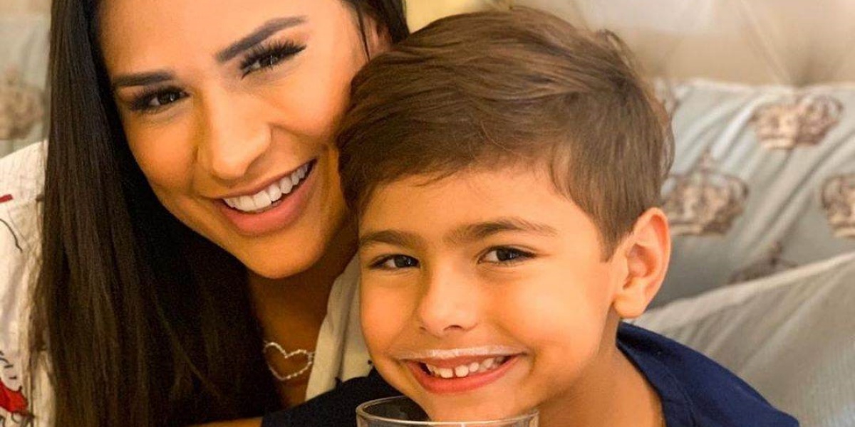 http://tvfoco.uai.com.br/wp-content/uploads/2015/05/Daniela-Mercury.jpg