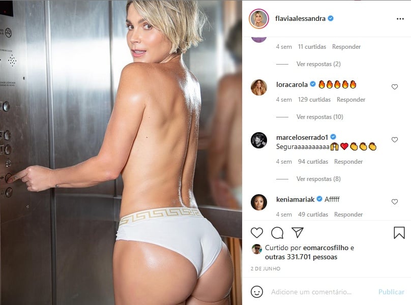 Flávia Alessandra ousou em foto dentro de elevador, só de calcinha (Imagem: Reprodução)