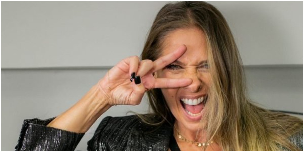 http://tvfoco.uai.com.br/wp-content/uploads/2015/05/Daniela-Mercury.jpg