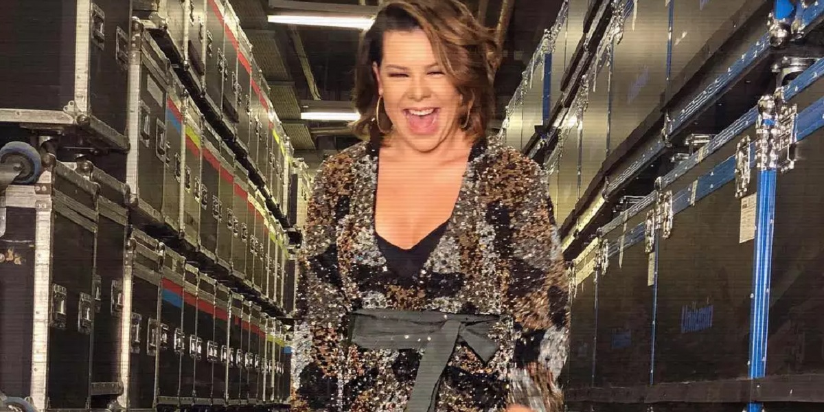 http://tvfoco.uai.com.br/wp-content/uploads/2015/05/Daniela-Mercury.jpg