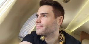 Luiz Bacci surgiu todo descolado em vídeo (Foto: Reprodução / Instagram)