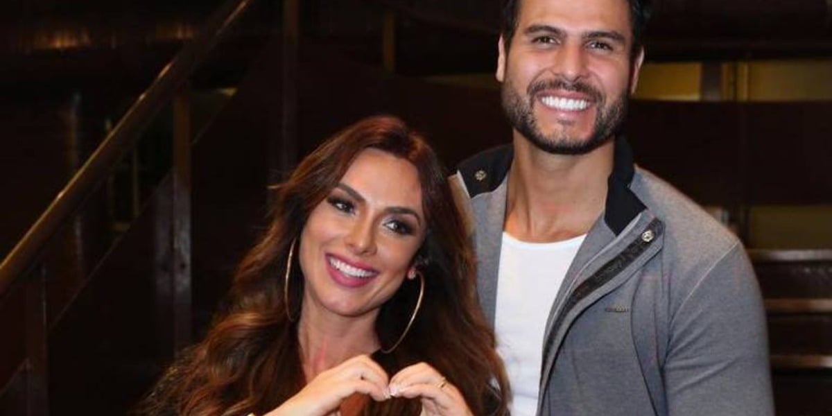 http://tvfoco.uai.com.br/wp-content/uploads/2015/05/Daniela-Mercury.jpg