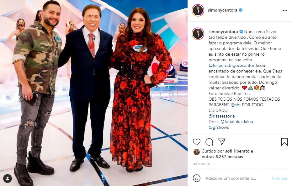 Simony posou ao lado do namorado e Silvio Santos (Foto: Reprodução)