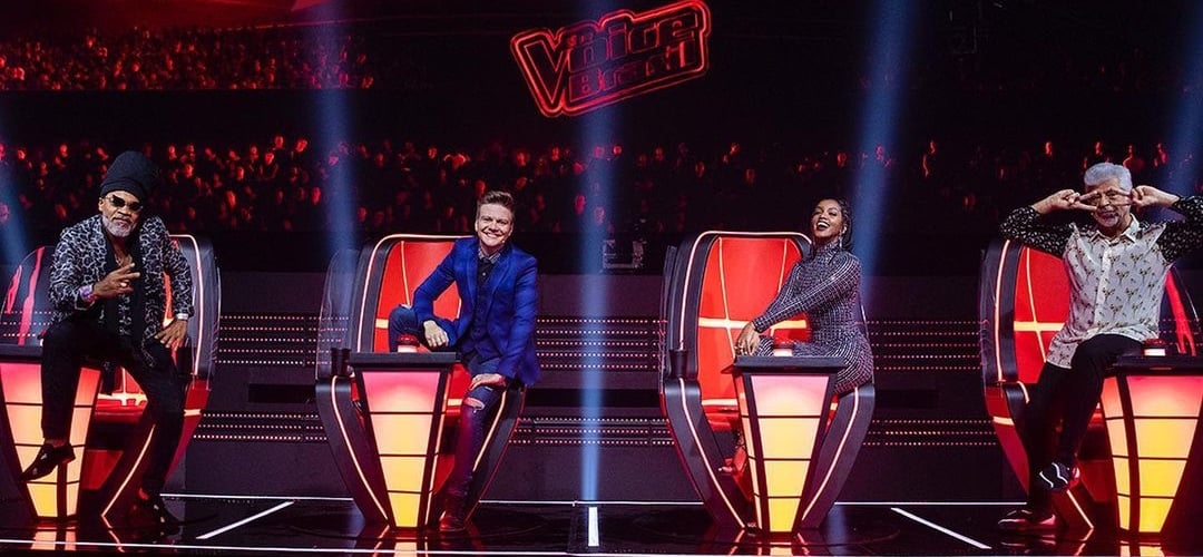 Carlinhos Brown, Michel Teló, Iza e Lulu Santos na 9ª temporada do "The Voice Brasil" (Foto: Divulgação/TV Globo) Carlinhos Brown, Michel Teló, Iza e Lulu Santos na 9ª temporada do "The Voice Brasil" (Foto: Divulgação/TV Globo)