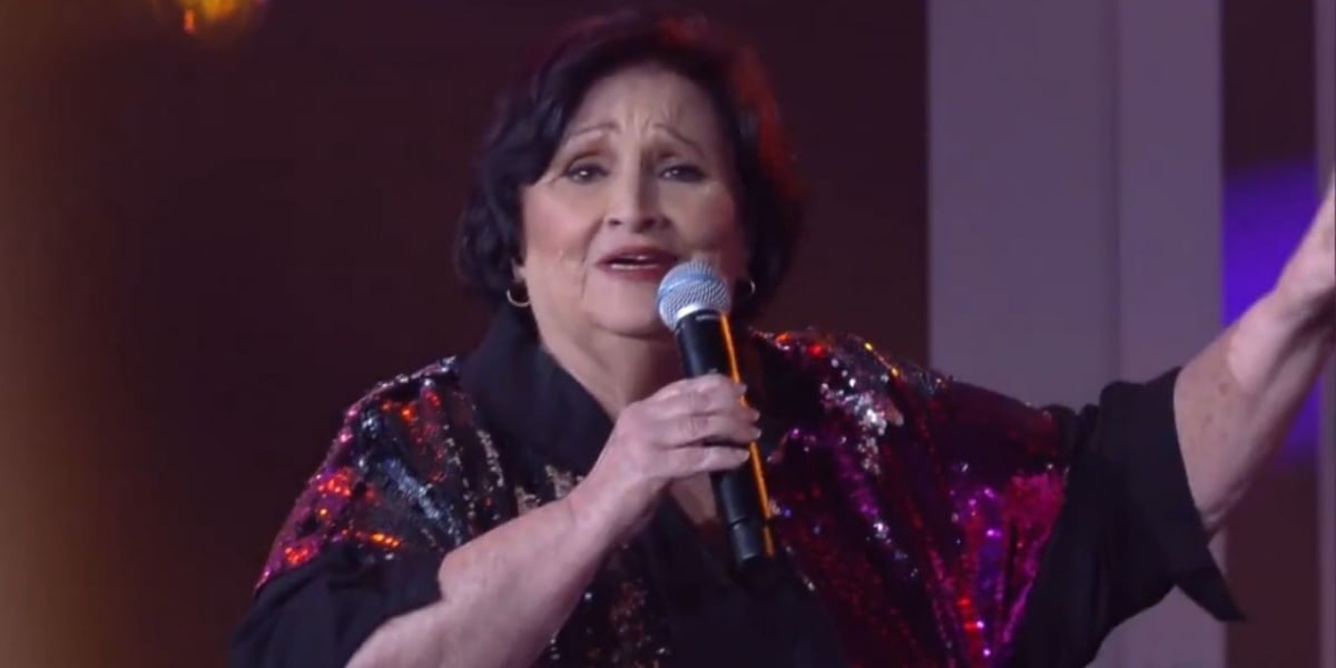 http://tvfoco.uai.com.br/wp-content/uploads/2015/05/Daniela-Mercury.jpg