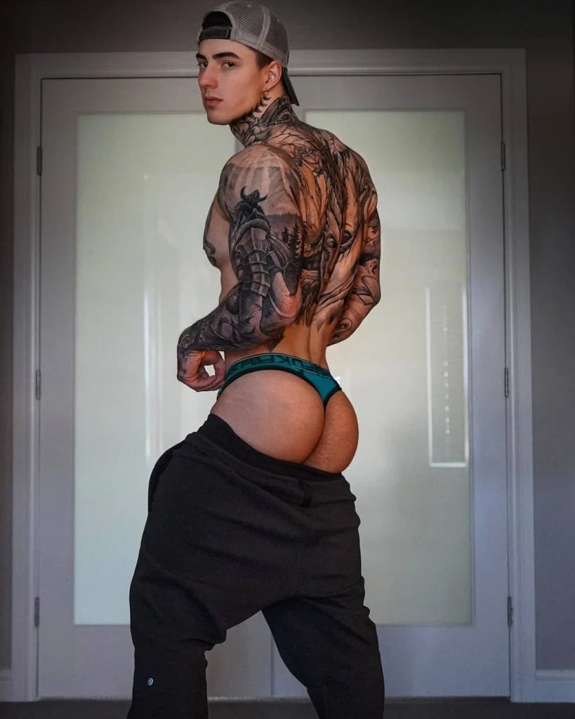 Jake Andrich diz preferir usar calcinha ao invés de cueca (Foto: Reprodução)