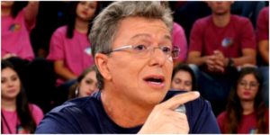 Boninho vai parar na Justiça após maltratar e escorraçar funcionários na Globo: “Tratamentos humilhantes”