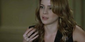 Cristina (Leandra Leal) ficará desconfiada na trama de Império (Foto: Reprodução/Globo)