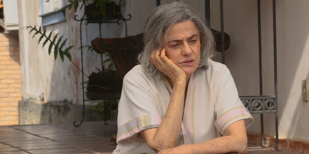 http://tvfoco.uai.com.br/wp-content/uploads/2015/05/Daniela-Mercury.jpg