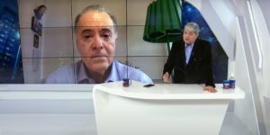 Tony Ramos conversou com Datena ao vivo no Brasil Urgente (Foto: Reprodução / Band)