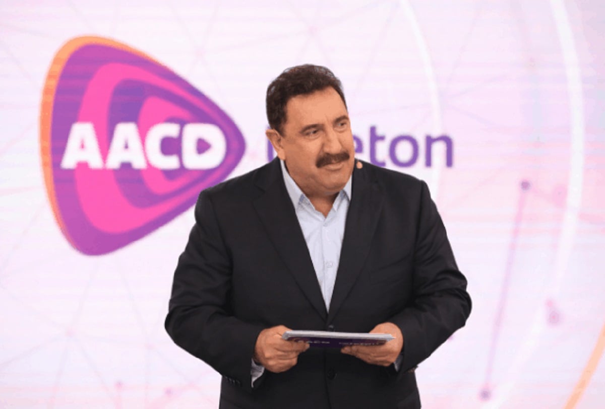 http://tvfoco.uai.com.br/wp-content/uploads/2015/05/Daniela-Mercury.jpg