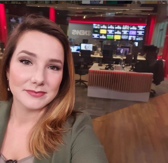 Adriana Perroni trocou a Globo pela Record
