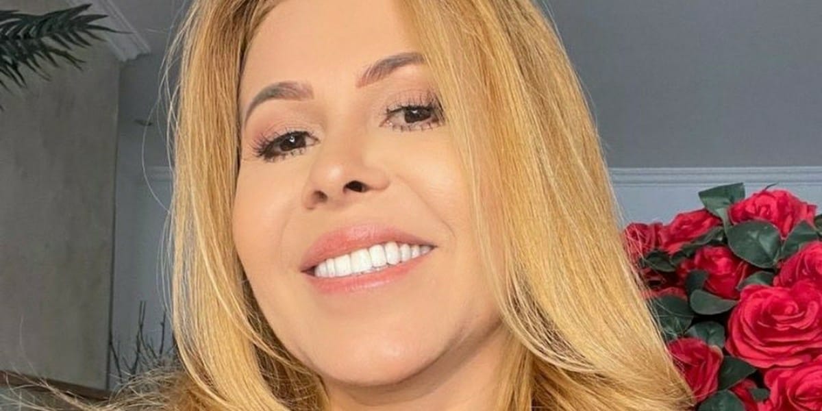 http://tvfoco.uai.com.br/wp-content/uploads/2015/05/Daniela-Mercury.jpg