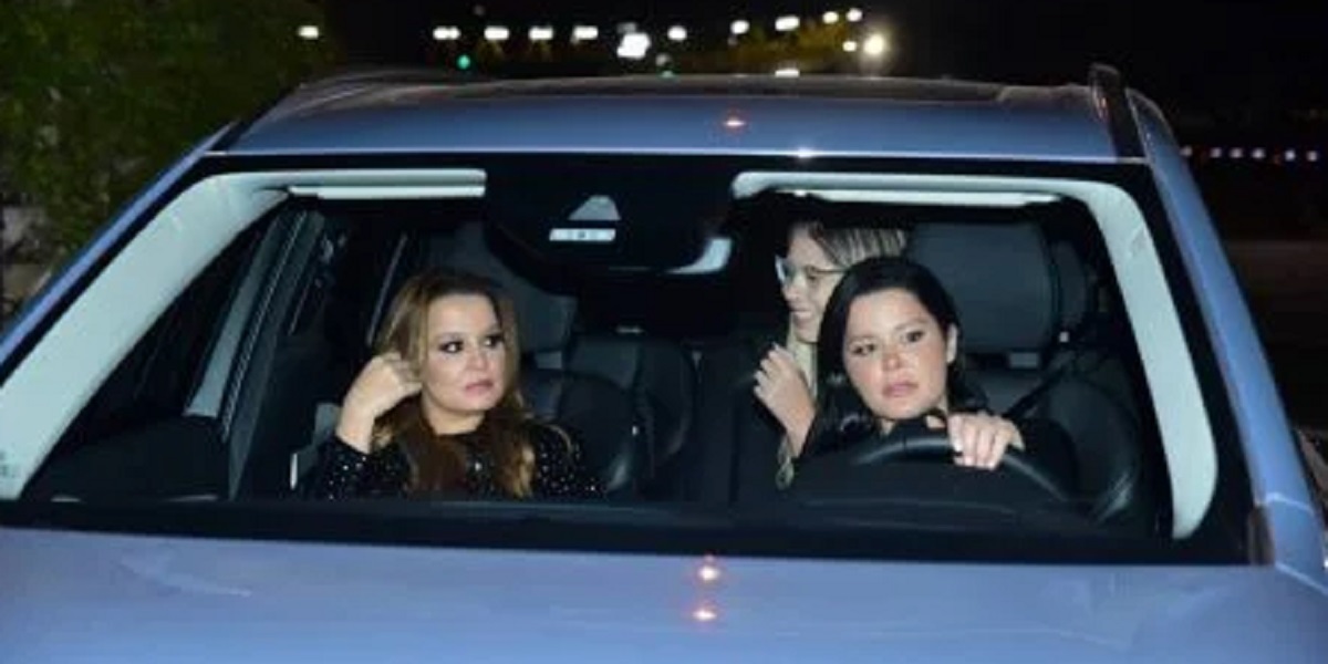 http://tvfoco.uai.com.br/wp-content/uploads/2015/05/Daniela-Mercury.jpg