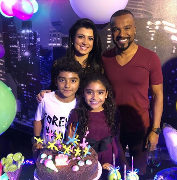 Alexandre Pires e a família - Reprodução