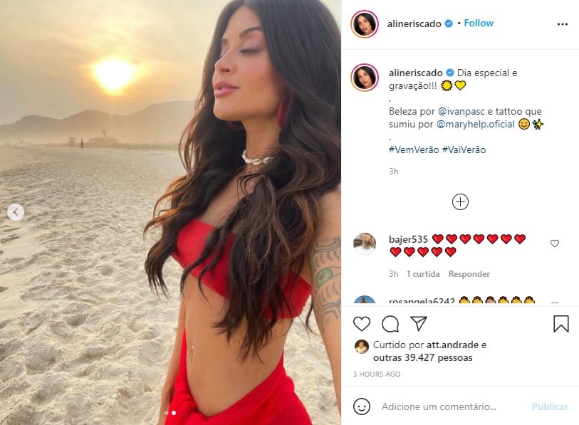 Aline Riscado mostra corpão em foto enlouquecedora (Foto: Reprodução)