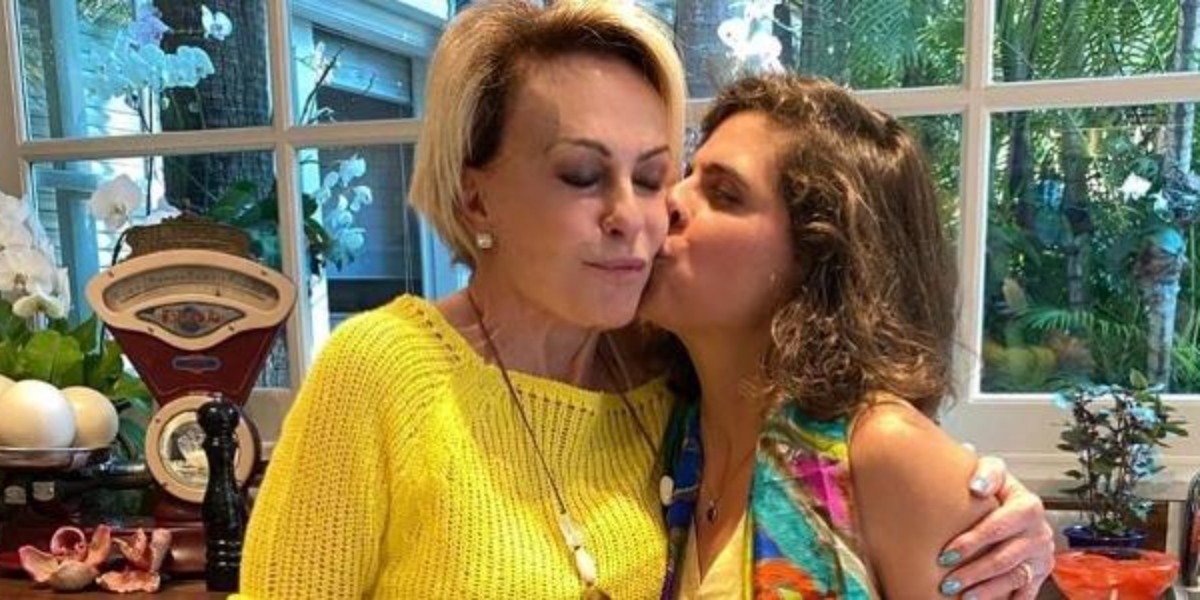 http://tvfoco.uai.com.br/wp-content/uploads/2015/05/Daniela-Mercury.jpg