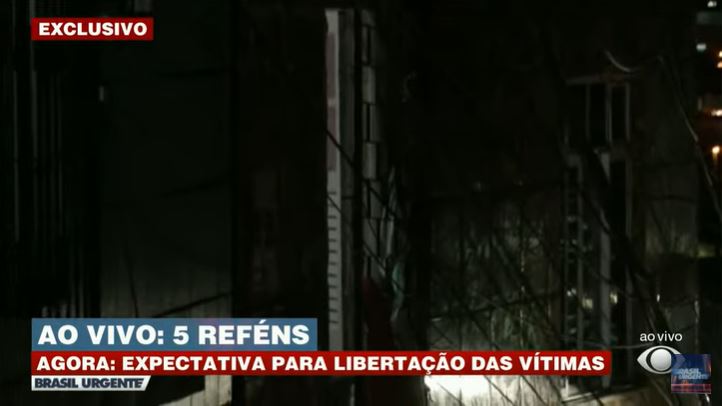 "Questão de vida ou morte", Datena se envolve em sequestro, se desespera e exige que programação seja derrubada
