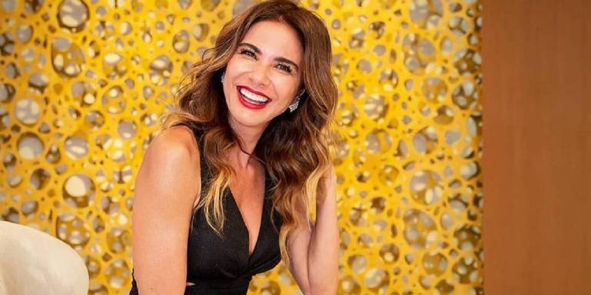 http://tvfoco.uai.com.br/wp-content/uploads/2015/05/Daniela-Mercury.jpg